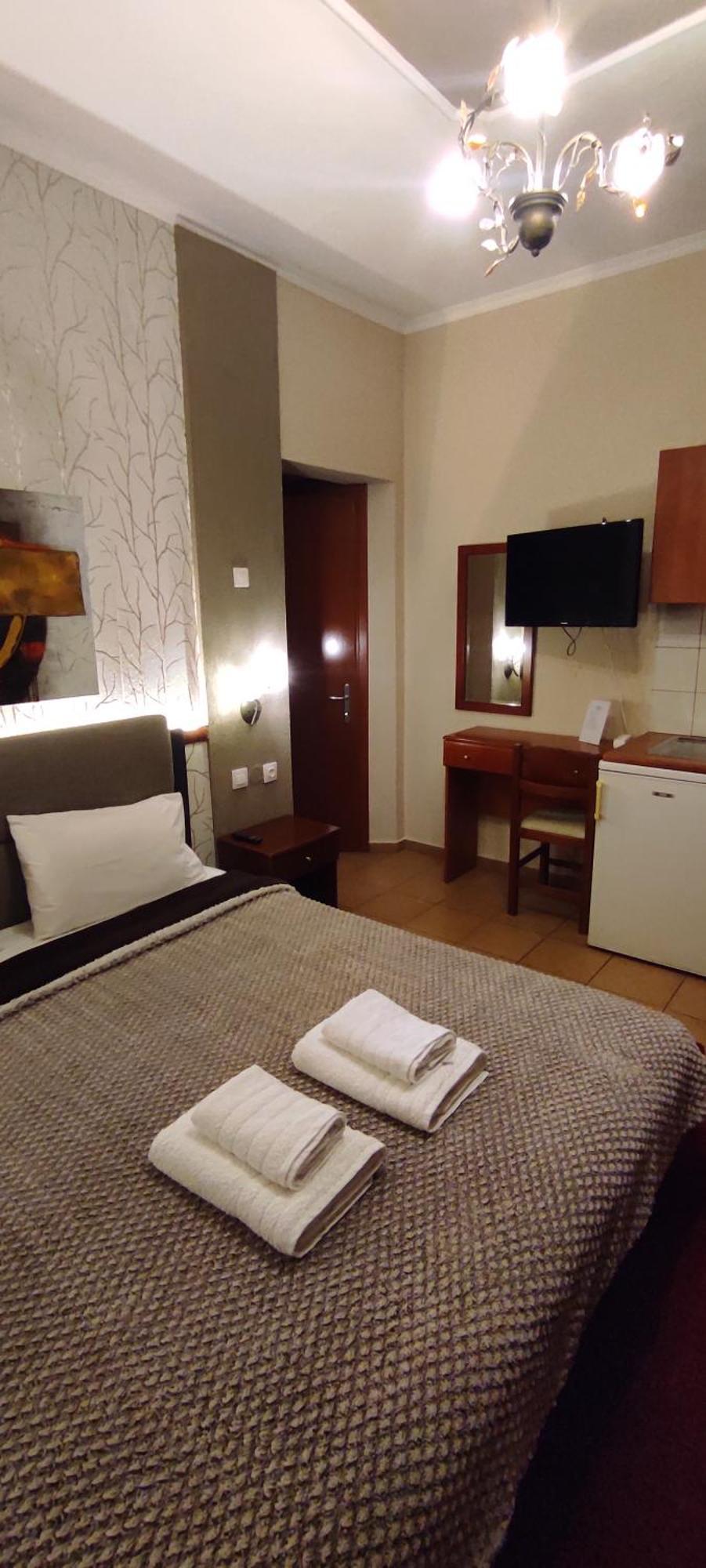 Erodios Guesthouse Káto Loutrákion Exteriör bild