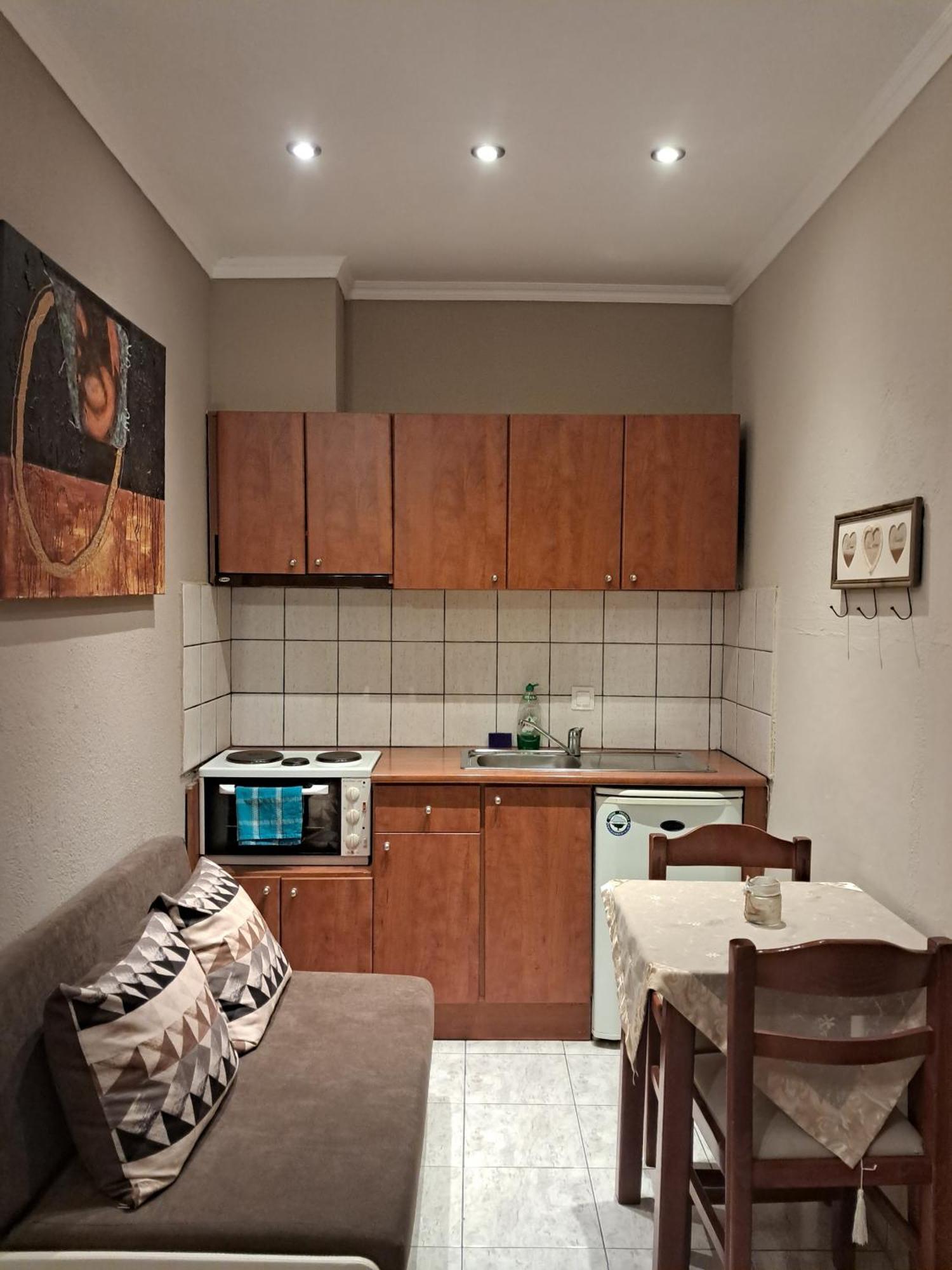 Erodios Guesthouse Káto Loutrákion Exteriör bild